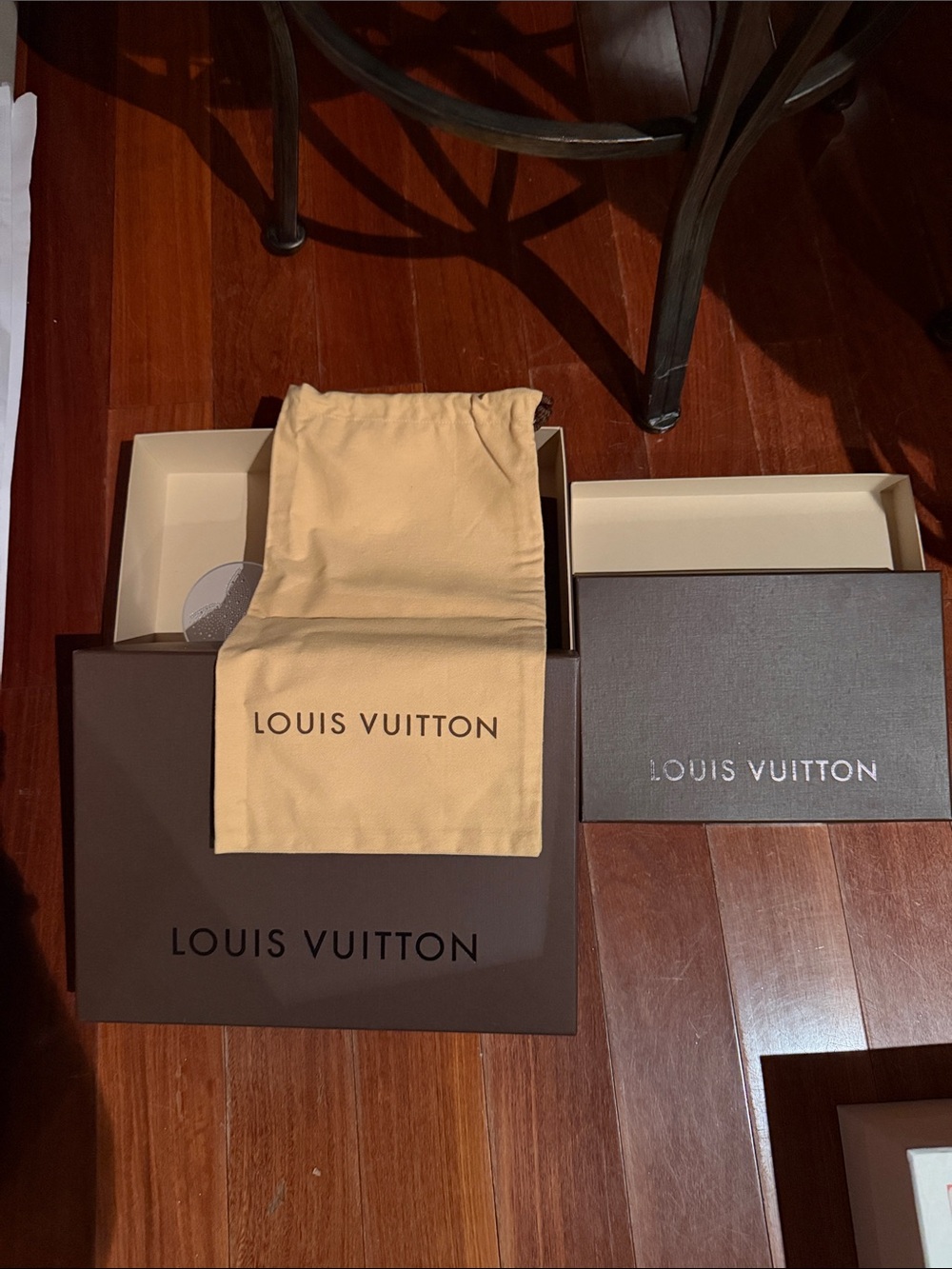 Louis Vuitton’s boxes Accessories subcategory identification